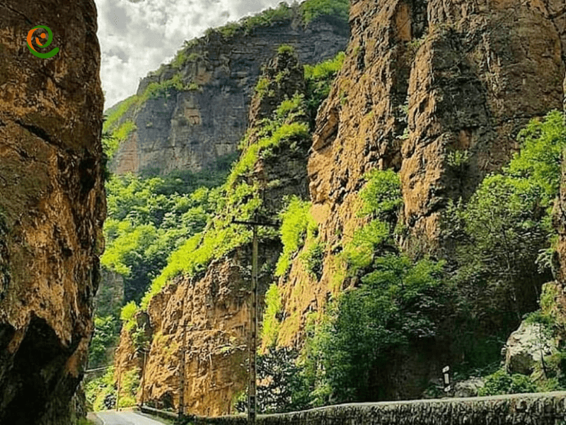 جاده چالوس یکی از مسیرهای زیبا در ایران که خاطرات بسیاری را در دل خود جای داده است را در دکوول ببینید و درباره آن بخوانید.